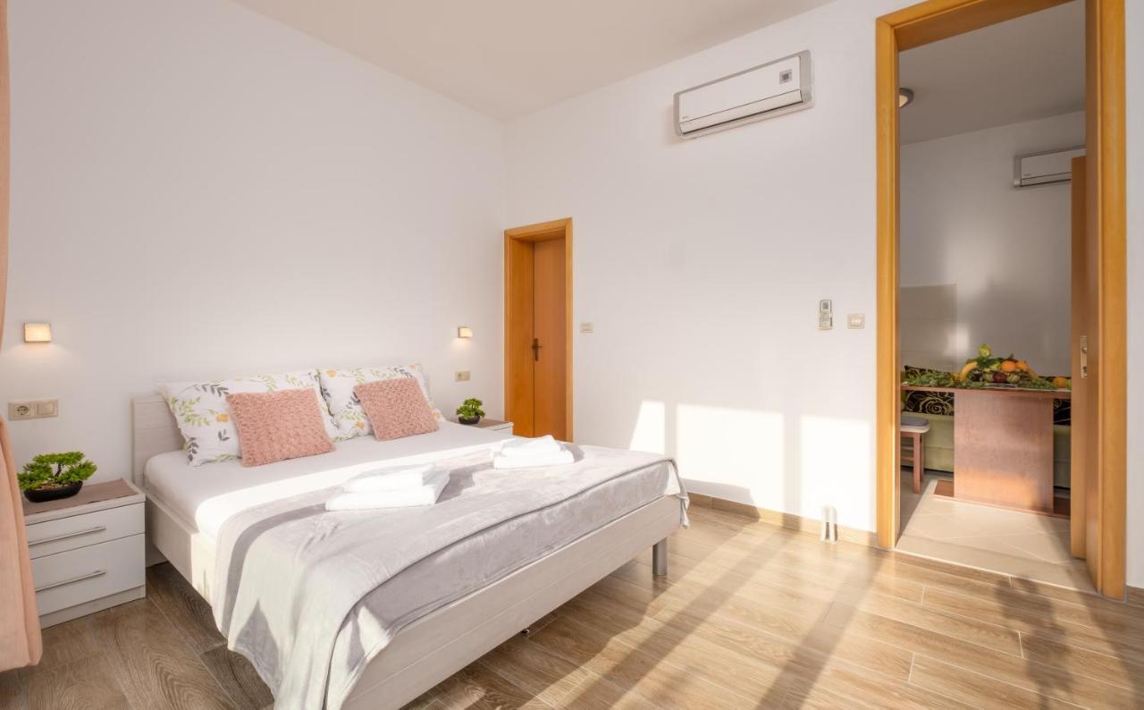 Studio Apartment Brigita Млини Екстер'єр фото